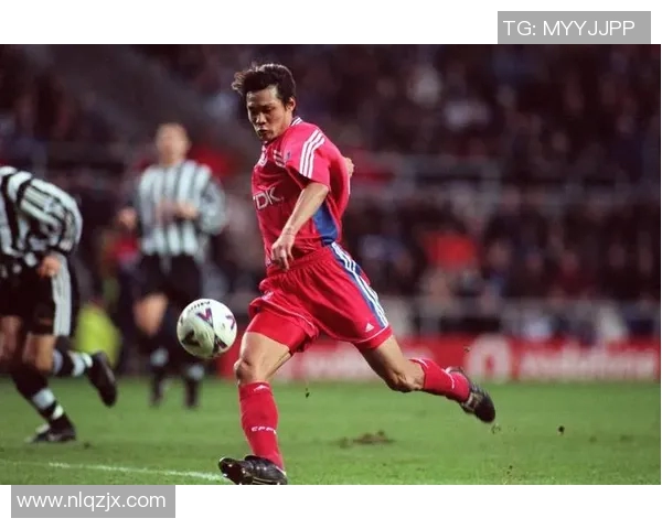 足球明星的女儿们如天使般闪耀在绿茵场上展现无限魅力与才华