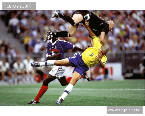 足球明星接龙高清图片展示让你领略足坛巨星风采与精彩瞬间